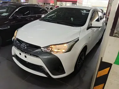 Toyota Yaris L