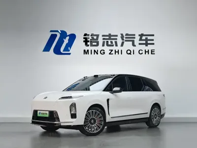 Nio ES8