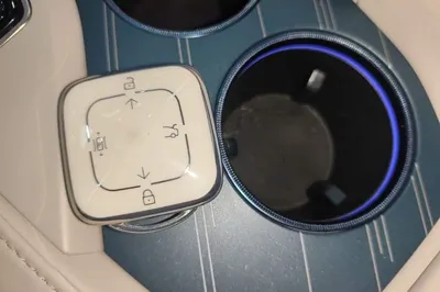 Zeekr 001
