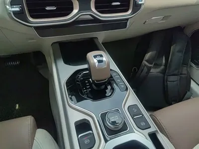 Geely ICON
