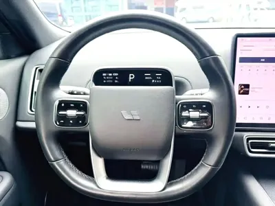 Li Auto Li L8