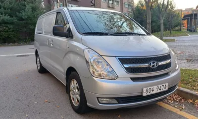 Hyundai Starex