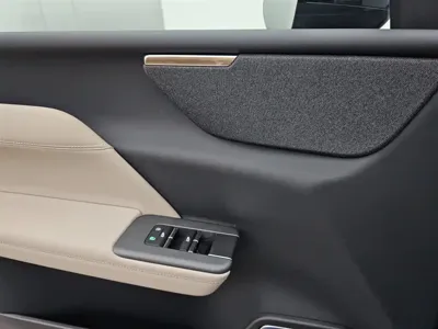 Volvo 沃尔沃XC70插电式混动