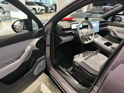 Nio EC6