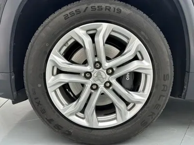 Nio ES8