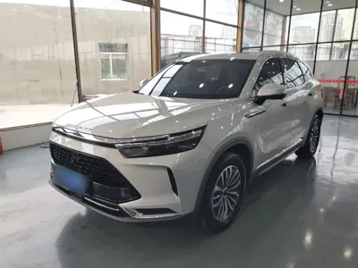 BAIC X7