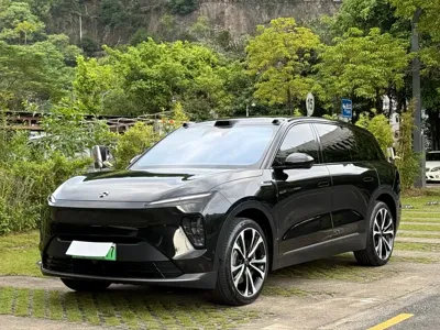 Nio ES8