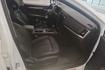 Roewe i6