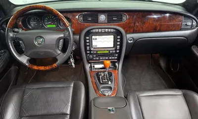 Jaguar XJ-6