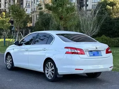 Peugeot 408
