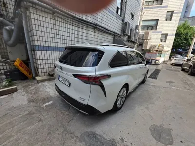 Toyota Sienna