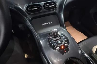 BYD e2