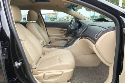 Roewe 950