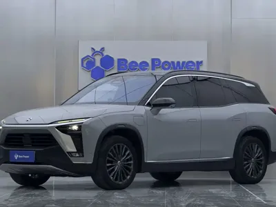 Nio ES8