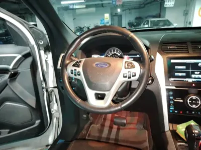 Ford Explorer (Import)