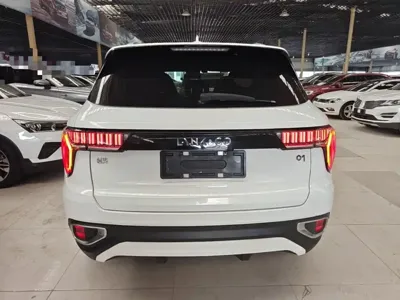 Lynk & Co 01
