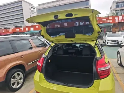 Toyota Yaris L