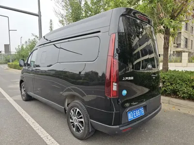 Maxus V70