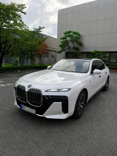 BMW 7-Series