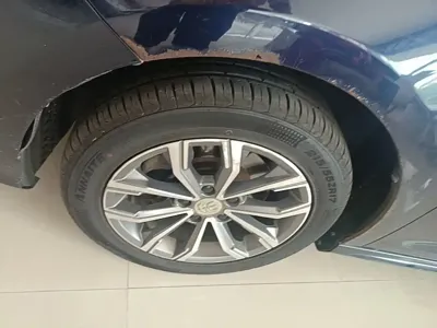 BYD MAX