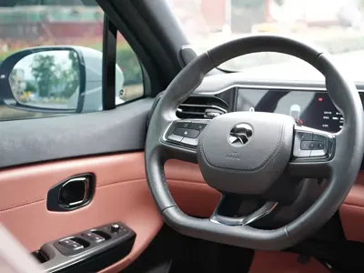 Nio EC6