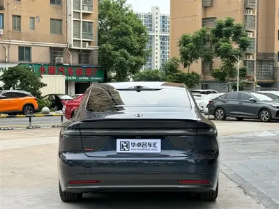 Nio ET7