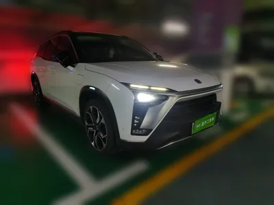 Nio ES8