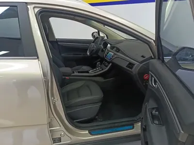 Geely Emgrand GS