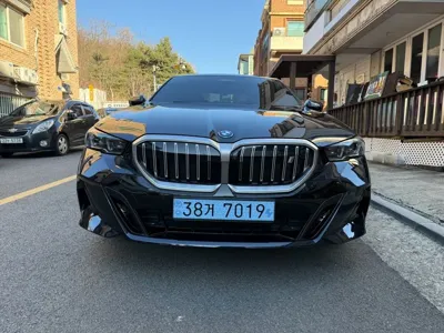 BMW i5