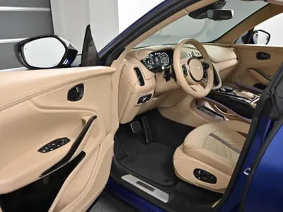 Astonmartin DBX