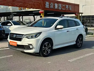 Venucia T70