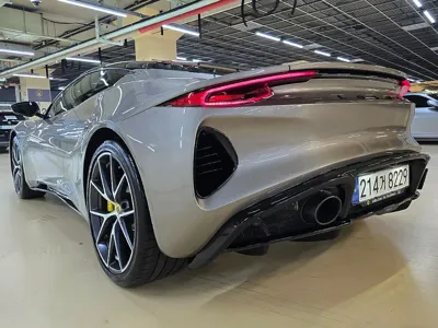 Lotus Emira