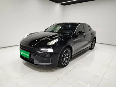 Lynk & Co 03