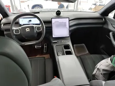 Nio ES8