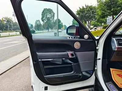 Land Rover Sport