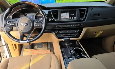 Kia Canival