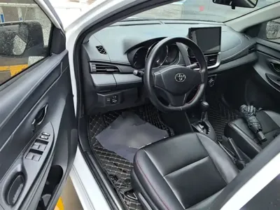 Toyota Yaris L