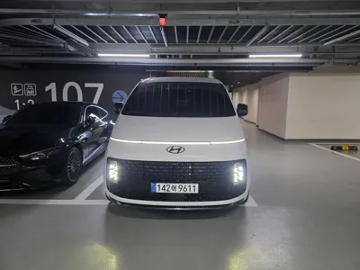 Hyundai Staria