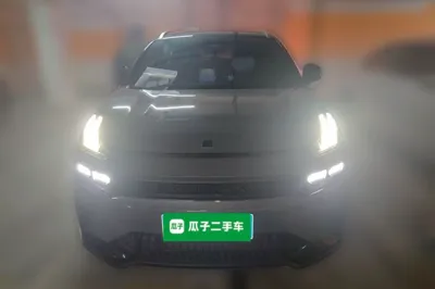 Lynk & Co 06