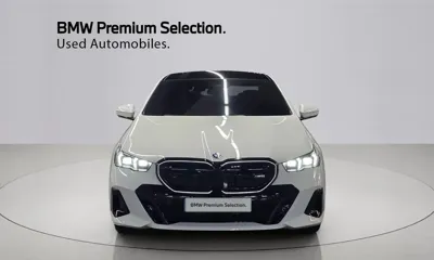 BMW i5