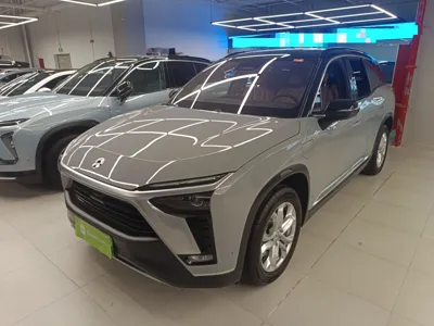 Nio ES8