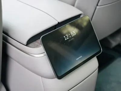 Nio ES8