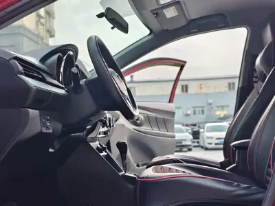 Toyota Yaris L