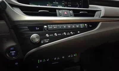Lexus ES