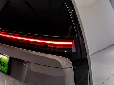 Li Auto Li MEGA