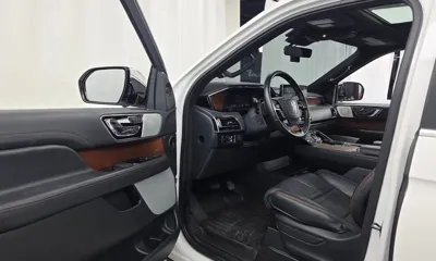 Lincoln Navigator
