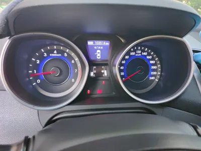 Hyundai Elantra (5th Generation