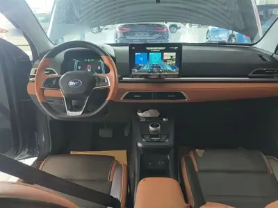 BYD e2