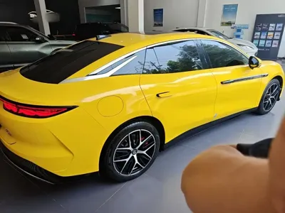 BYD 汉L
