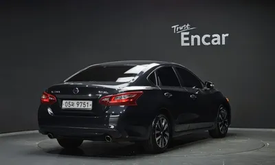 Nissan Altima